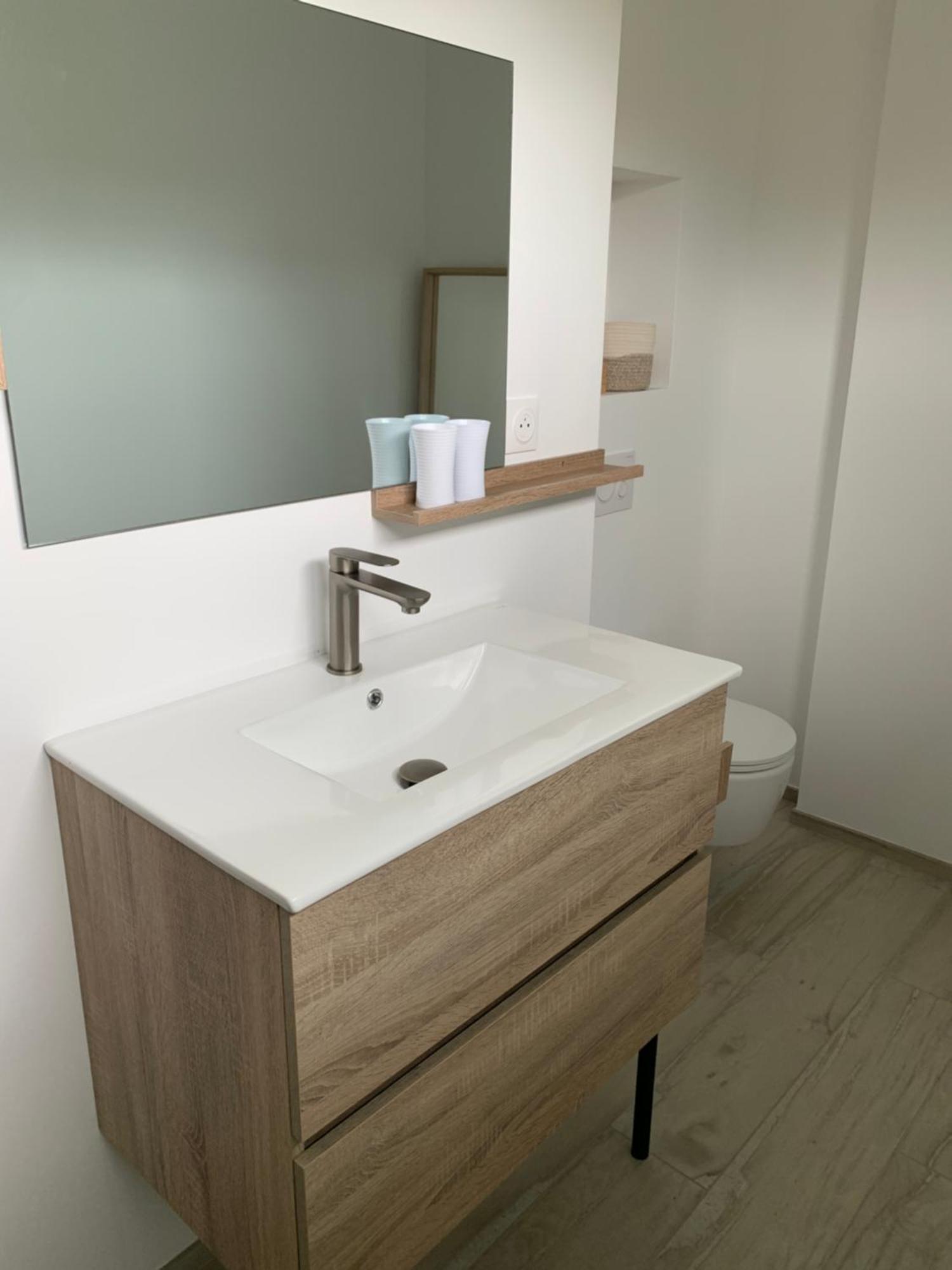 Appartements Guesthouse1 Et Guesthouse2 Sword Beach Colleville-Montgomery Exteriör bild